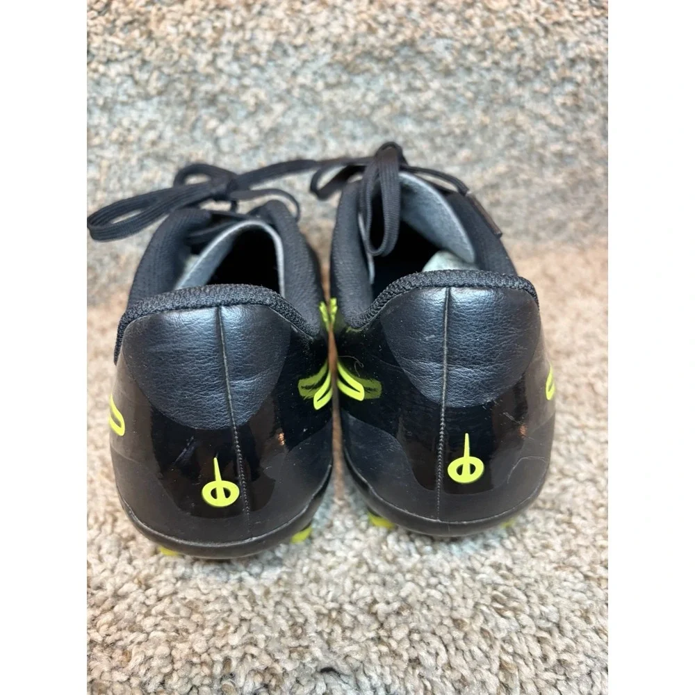 Nike Jr. Tiempo Legend 10 Club firm ground soccer cleats 5Y black new cond